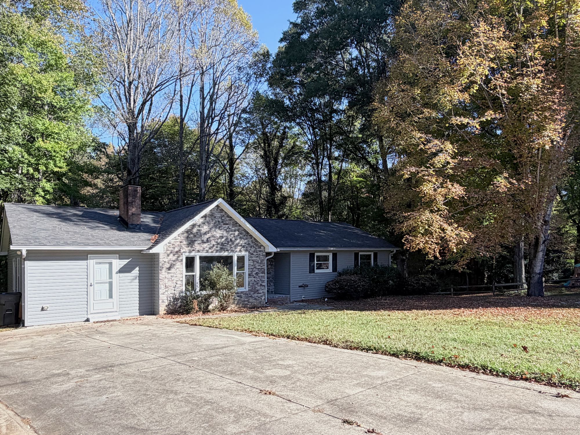 222 Pleasantview Drive — front exterior